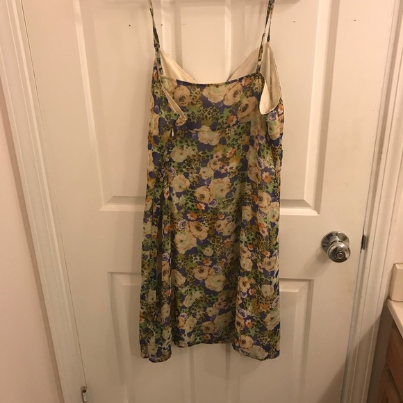 Short summer dress - Picture 2 of 2